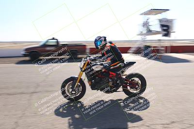 media/Nov-03-2025-Lets Ride (Mon) [[4d74c1c4d3]]/B Group/Grid/